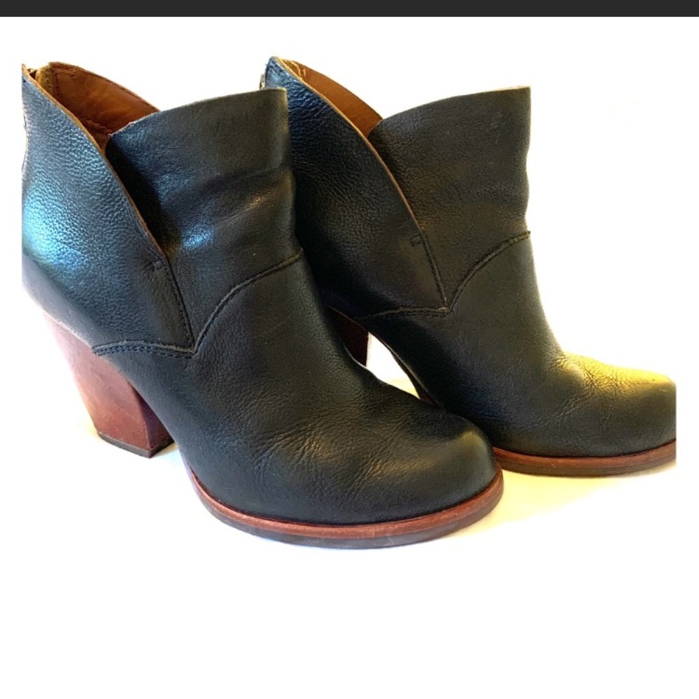 Kork-Ease Castaneda ankle boots